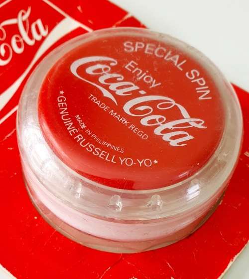 VINTAGE - GENUINE COCA COLA RUSSELL YOYO - IN ORIGINAL PACKAGING - SUPER RARE AND HIGHLY COLLECTIBLE